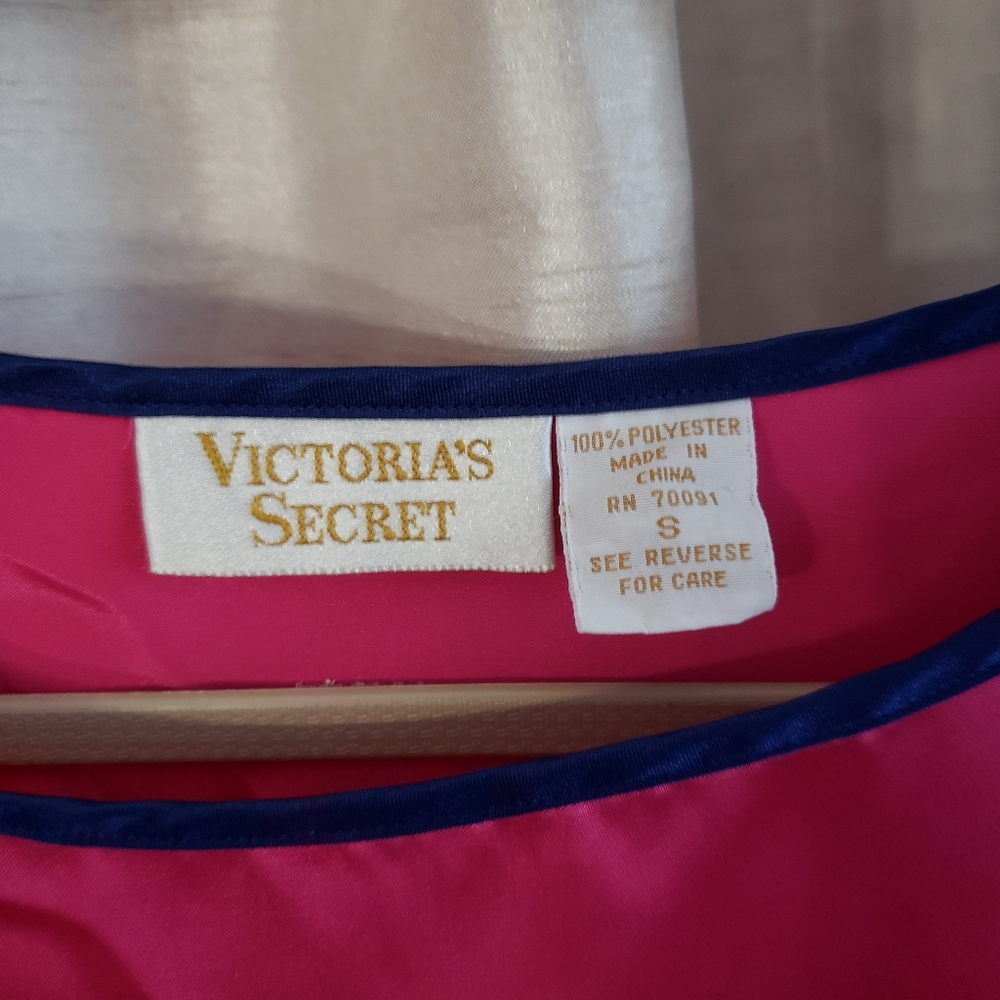 NWOT Victoria's Secret pink satin oversize night shirt night gown Womens… - Picture 3 of 4